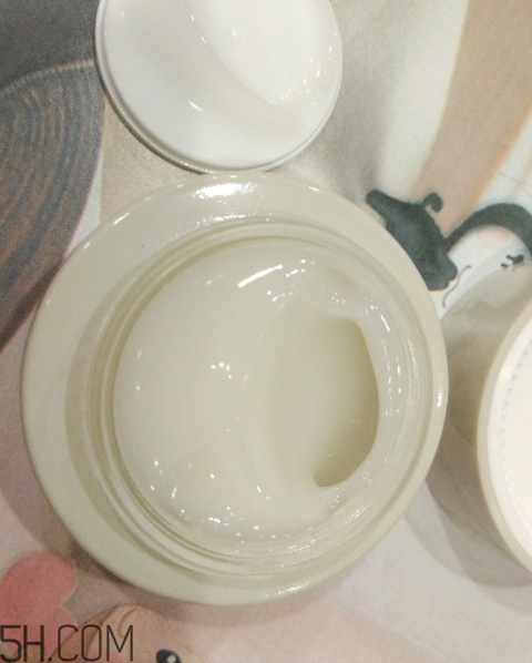 牛爾白玉蘭凍膜什么功效？牛爾白玉蘭凍膜熟齡肌適合嗎？