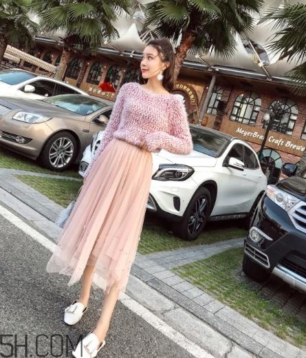 粉色裙子配什么鞋子？不同款式不同的風格