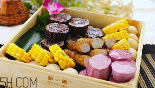 冬季飲食的注意事項(xiàng)是什么？冬季下雪天該如何穿衣？