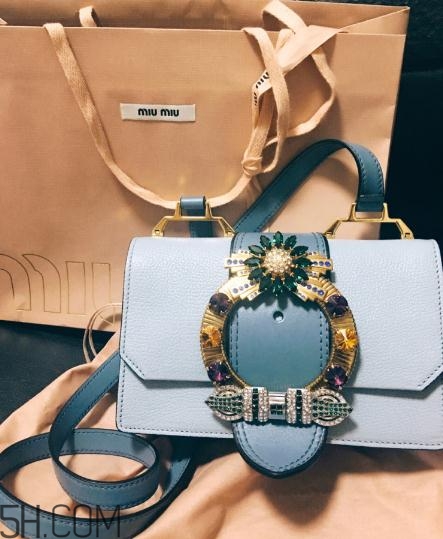 miumiu包包一般多少錢？這么仙的包包千萬別錯過