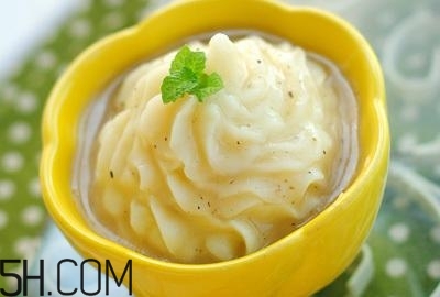 上火牙疼煲什么湯好？輕松解決上火牙疼問題