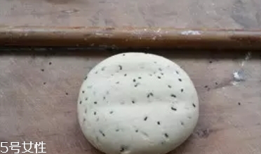 ?炸麻葉用什么水和面？面粉還是淀粉還是木薯粉