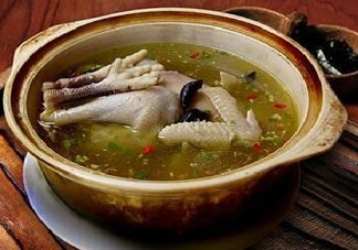 土雞燉什么好吃又營養 適合冬季的滋補土雞湯食譜