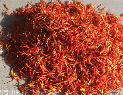 紅花泡腳孕婦可以用嗎？妊娠期禁止使用紅花