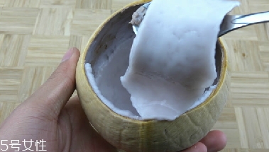 泰國(guó)烤椰子多少錢(qián)一個(gè)？味道非常特別