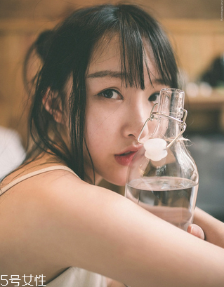 絲白祛斑軟膏多久見效？三個療程效果更佳
