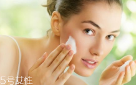 硅膠的潔面儀好用嗎？不要使用過多