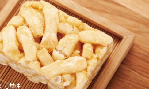 沙琪瑪可以當早餐嗎？熱量有點高