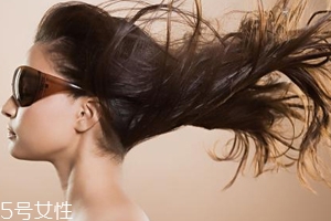 護發素常用成分是什么？護發素并不能修護頭發