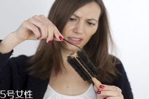 女人為什么經常掉頭發？從根本找原因