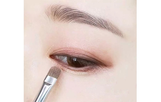 豆沙色眼妝怎么畫？超受歡迎的空氣眼妝畫法