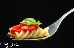 鋅對肌膚有哪些作用？鋅有助于防曬和抗衰老