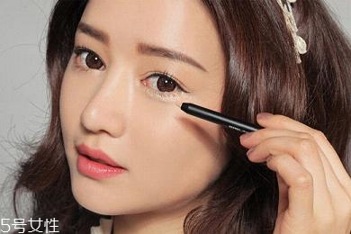 眼線液筆不出水怎么辦？畫眼線的常見誤區