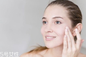 皮膚干燥會(huì)遺傳嗎？只要不是魚(yú)鱗病