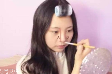 眉筆可以修容嗎？更推薦做鼻影修容