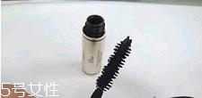 迪奧睫毛膏怎么樣？刷完睫毛膏再夾一次睫毛更卷翹