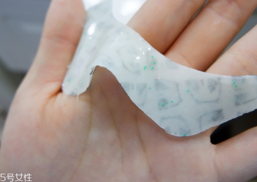 pandaw潘達眼膜可以敷多久？潘達眼膜要洗嗎