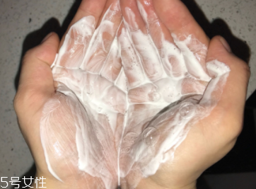 LA MER潔面泡沫為什么泡沫不多？要注意使用手法