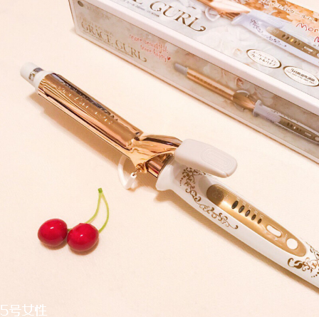 小泉成器陶瓷卷發(fā)棒好用嗎？好用的發(fā)型工具卷發(fā)棒