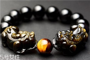 金曜石手鏈戴哪只手？金曜石手鏈這樣戴