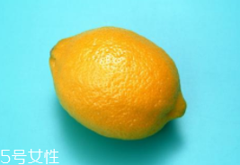 檸檬精油能美白嗎？強效對抗黑色素