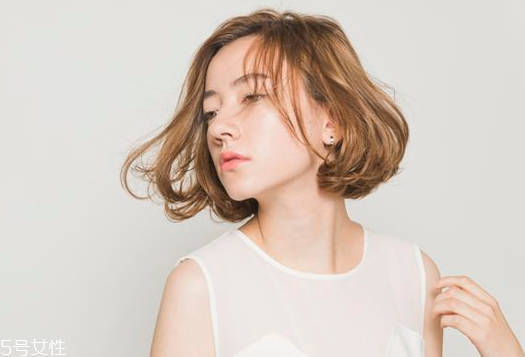 女生發質軟適合什么發型？胖圓臉顯瘦發型參考