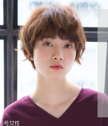 發量多女生適合什么發型？形象百變的你