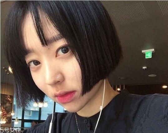 短發有劉海好看還是沒有劉海好 能修飾臉型更顯小臉