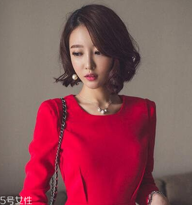 短發卷發怎么弄好看？裴秀智發型同款get