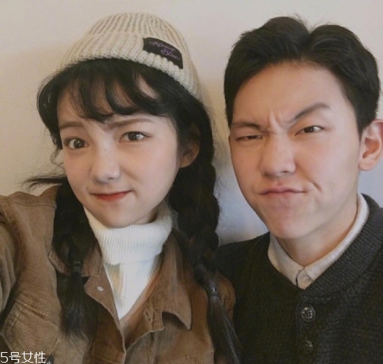 冬天戴帽子怎么扎頭發好？法式魚骨辮編發很特別