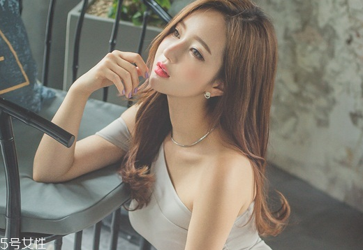 2022最流行的發色顯白？不同膚色適合不同發色