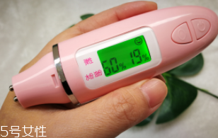ipsa流金水什么味道？爛荔枝的味道