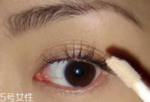 紫色眼影怎么畫好看？淡紫色超有女人味