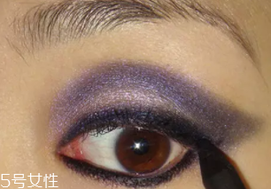 紫色眼影怎么畫好看？淡紫色超有女人味