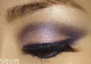 紫色眼影怎么畫好看？淡紫色超有女人味
