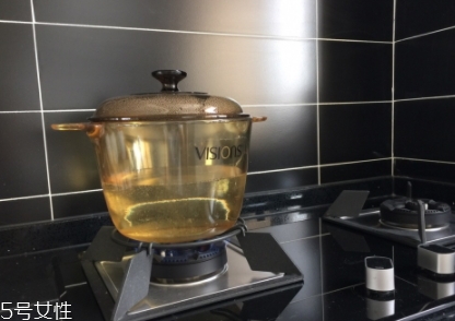 康寧鍋好用嗎？美食博主必備的一款廚具