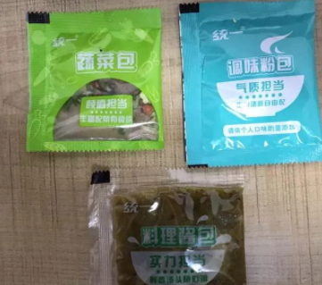 藤嬌牛肉面和藤椒牛肉面哪個好吃？統一和康師傅的對決