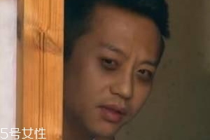 黑眼圈用什么眼霜好？多效護理型眼霜是首選