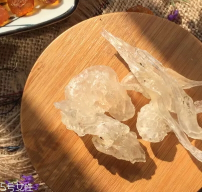 雪燕可以生吃嗎？雪燕沒煮熟可以吃嗎？