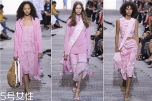 2018春季流行什么顏色衣服？帶你感受春季流行色