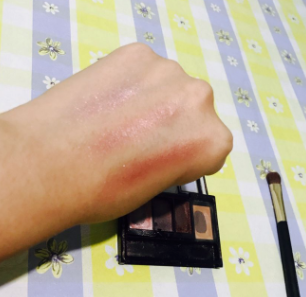 KATE眼影飛粉嗎？持久不飛粉