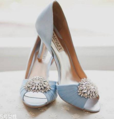badgley mischka鞋子在哪買？美到挪不開(kāi)眼的藝術(shù)品