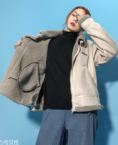 羊羔絨外套配什么褲子？讓你開春美個夠