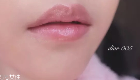 迪奧005和004哪個好看？