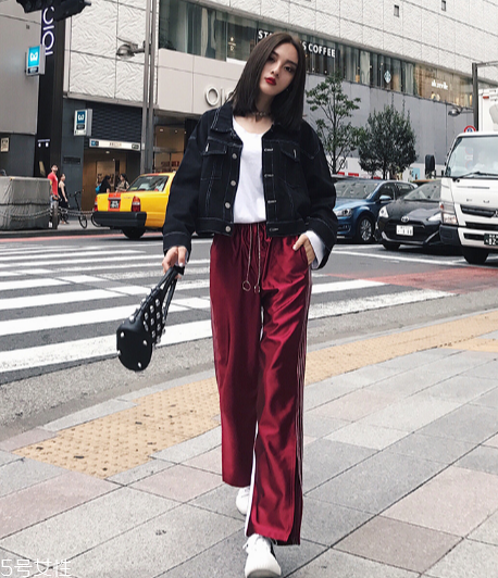 闊腿褲上面穿什么衣服？這樣搭配不會出錯