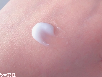 freeplus芙麗芳絲面霜怎么用？