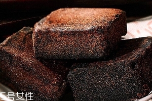 阿膠黑糖經期可以喝嗎？最好少喝