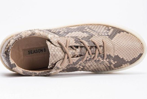 yeezy season 6蛇皮定制款多少錢？打造奢華運動風