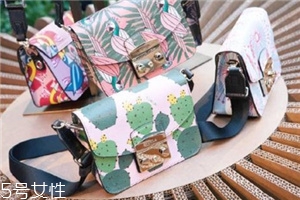furla包包怎么打開？超百搭的心機包包