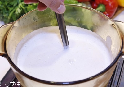 用豆漿機打豆漿豆子和水的比例多少最好